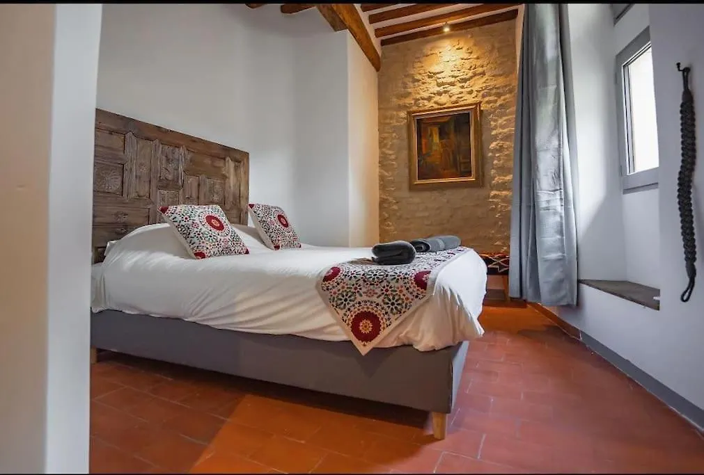 Maison D'Exception Au Coeur De Goult 0*,  France